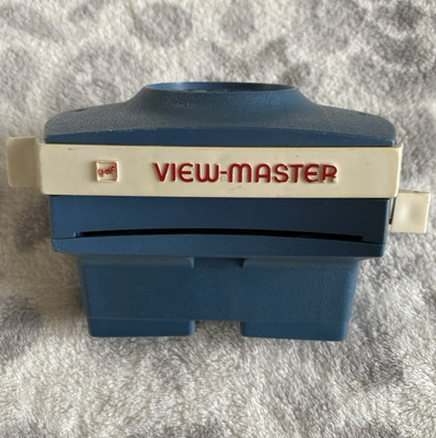 Vintage Blue & White GAF 3D View Master Lighted Stereo Viewer w/ 10 slides