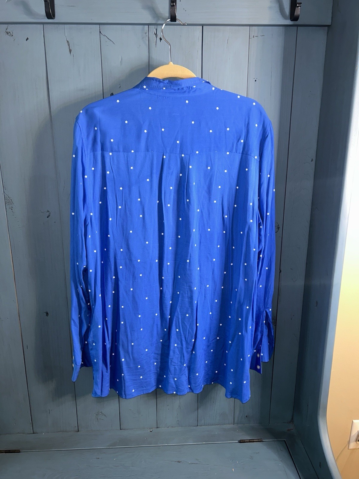 GAP Boyfriend Fit Button Down Utility Blouse - Bl… - image 2