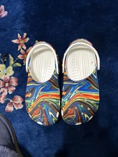 Crocs Womens Classic Tie Dye Slip On Graphic Clog Shoes Sz W 6 M9