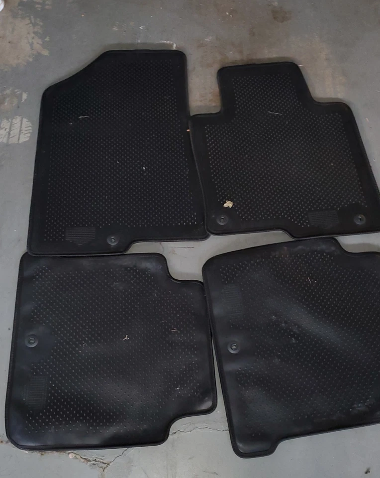 2015-17 Hyundai Sonata Carpet Mat Set Front & Rear Black Used Original OEM - Image 2 of 2