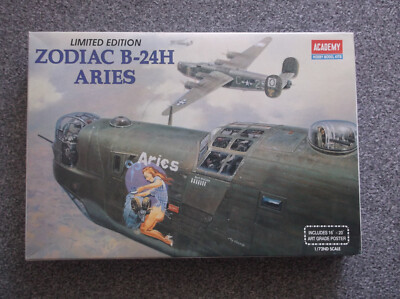 Academy Schwerer Bomber B - 24 H  Liberator ''Zodiak''USAF 1:72
