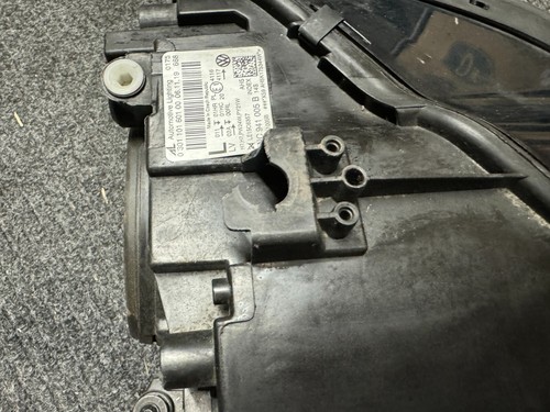 Volkswagen Tiguan 16-20 LH NS Passenger Side Headlight 5NC941005B * Damaged * - Picture 6 of 9