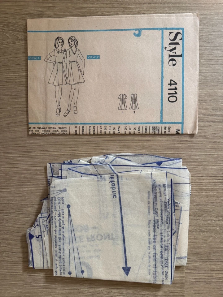 Vintage 1973 Style 4110 Miss Petites’ Dress Sewing Pattern - Size 10 - Bust 32½” - Image 4 of 4