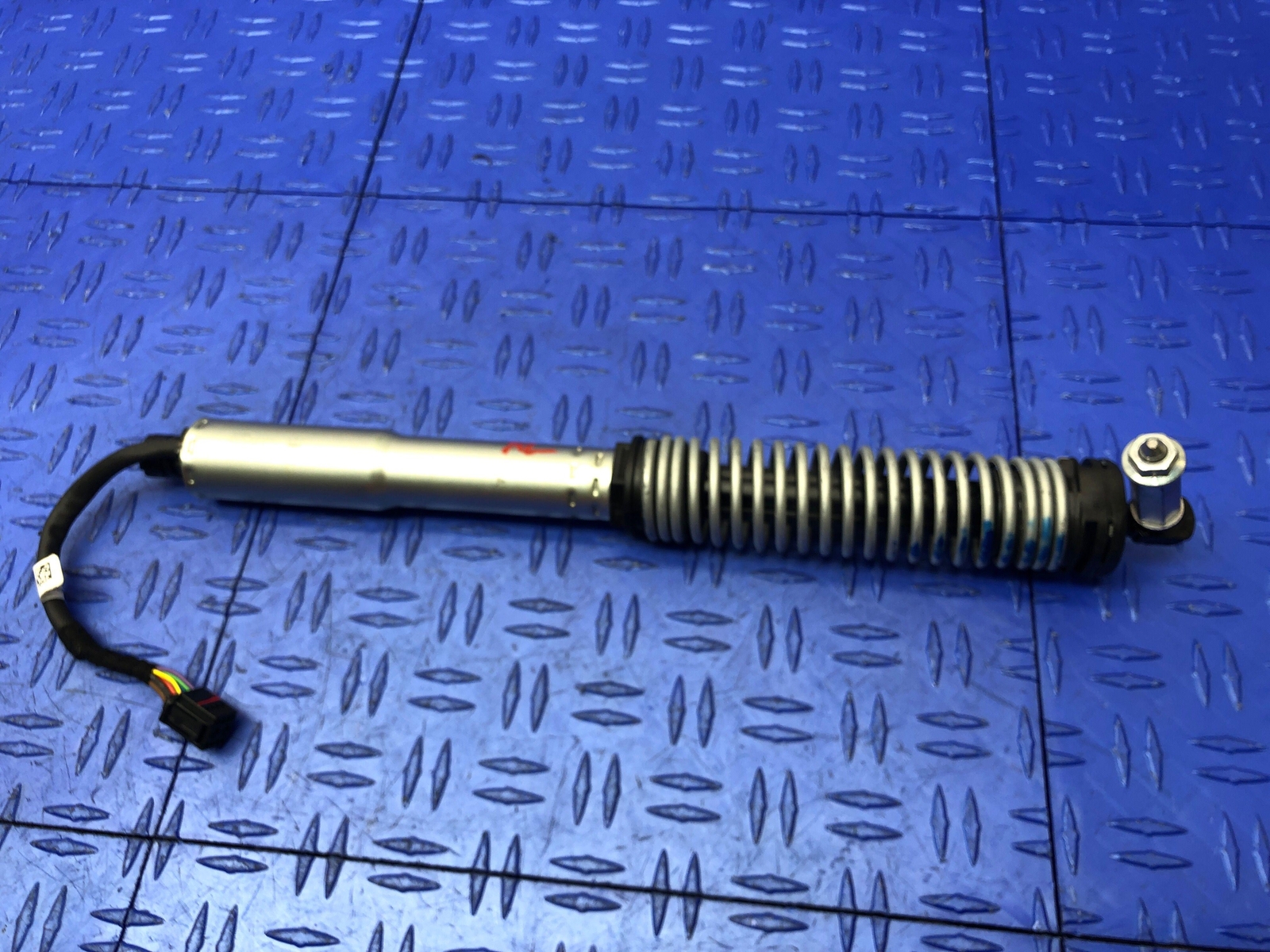 2013-2021 MASERATI QUATTROPORTE LEFT REAR POWER TRUNK TAILGATE ACTUATOR STRUT