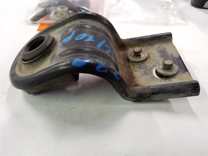 Soporte superior del radiador con ojal para 05 06 07 Ford F250 F350 Foto 2 de 4