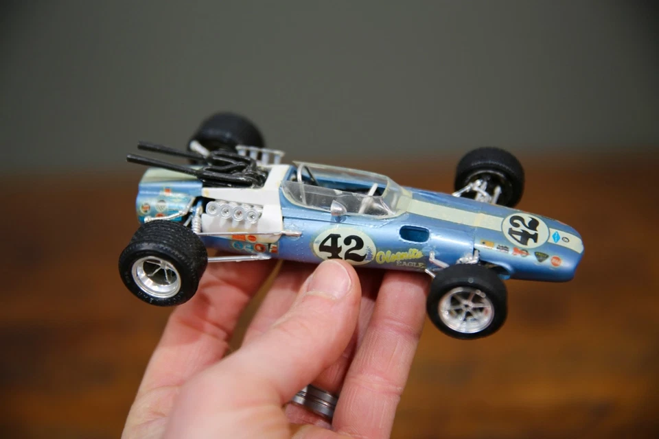 De colección MPC AMT Olsonite Eagle Indy 500 Rac Car Model Kit Plástico Construido Foto 2 de 4