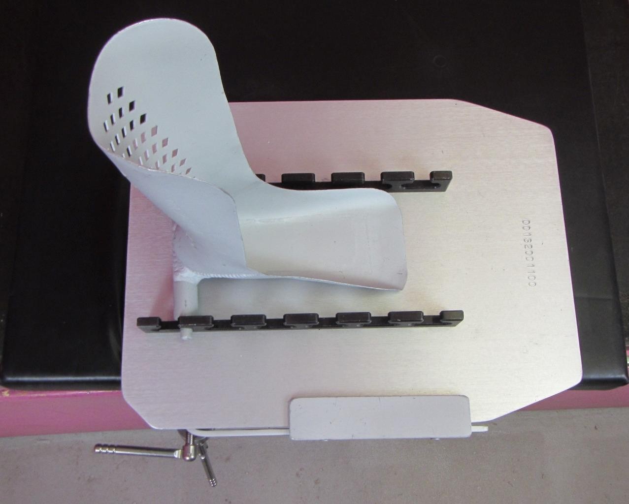 Alvarado Knee Surgical Positioner Immobilizer Boot w/ Base Plate ...