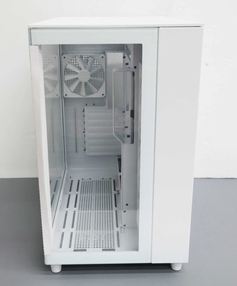 NZXT H9 Flow ATX Mid-Tower PC Case with Dual Chamber - White - Image 3 of 4