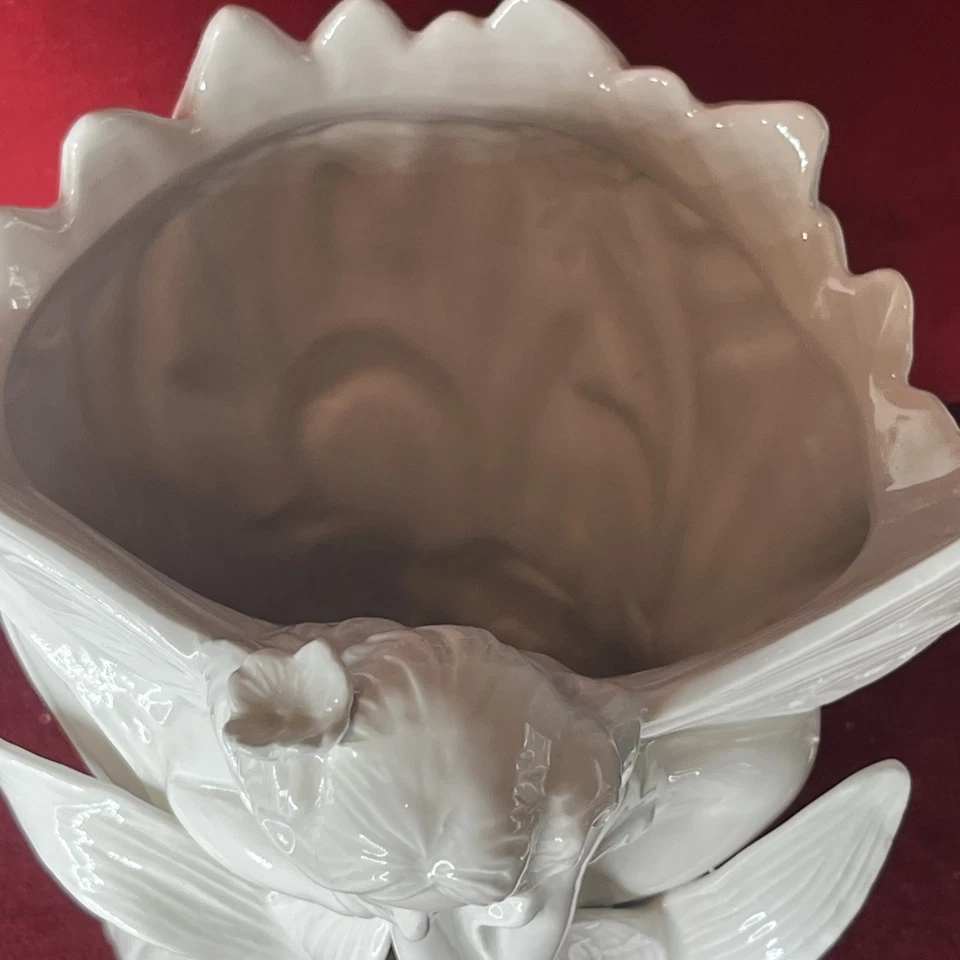 Fitz and Floyd Fairies 8 1/4" White Art Nouveau Ceramic Vase Sculpture Vintage - Image 4 of 4