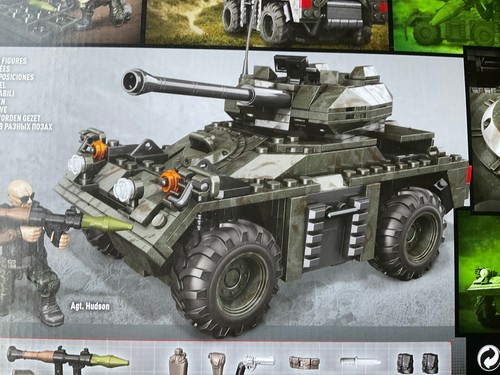 Mega Bloks Call Of Duty APC Invasion - Picture 6 of 13
