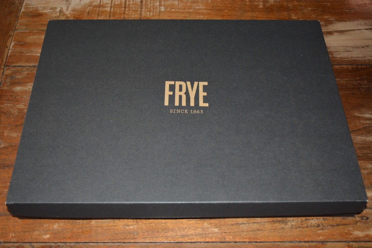 FRYE Beanie and Leather Card Case Gift Set Black Marl Frye combo beanie and leather card holder - www  main image 2