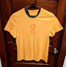 Run On Clouds Graphic-T Textured On Running Logo XL Swiss Orange Organic Tennis