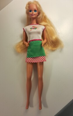 Vtg. 1975 Mattel Barbie Doll  With Pizza Chef Outfit