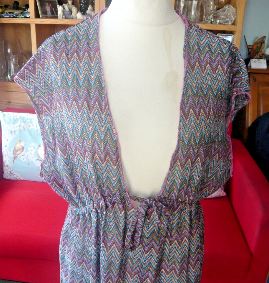 PRIMARK NWOT Multi V Neck Stretch Chevron Design Knee Length Beach