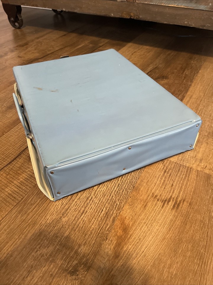 Blue Barbie and Midge Doll Case 1963 Clothes Wardrobe Trunk Case Blue