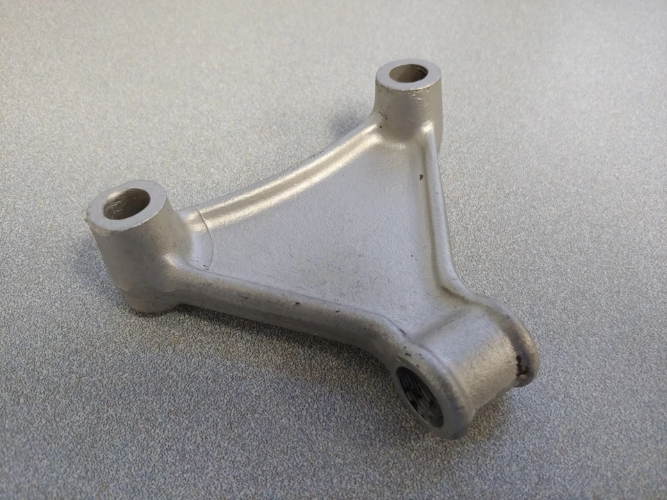 BONITO SOPORTE CABLE EMBRAGUE ORIGINAL USADO ORIGINAL PORSCHE 356A 356B 356C SIN RANURA Foto 4 de 4