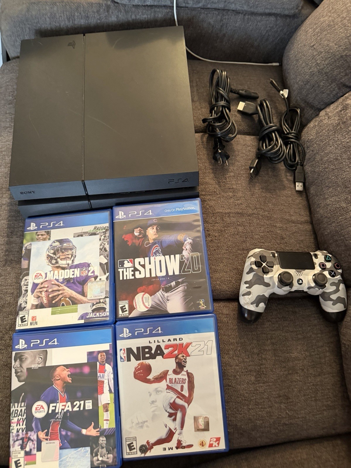 Sony PlayStation 4 500GB PS4 Black Console With Games