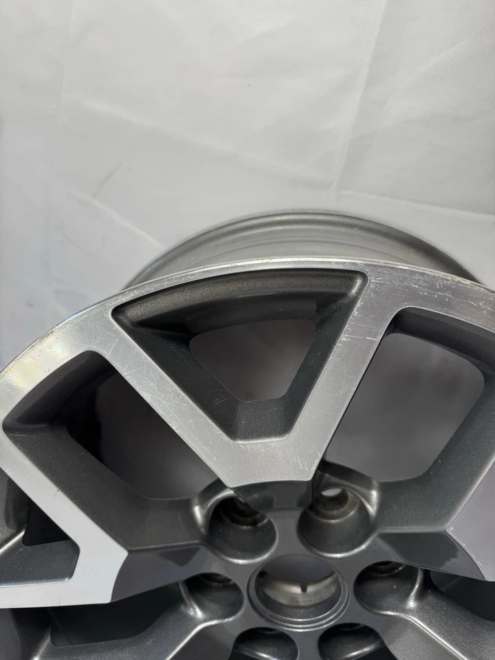 GMC CANYON 2015-2022 Chevy Colorado 17" Wheels Rims OEM 5692 Machined 6x139.7 - Image 2 of 4