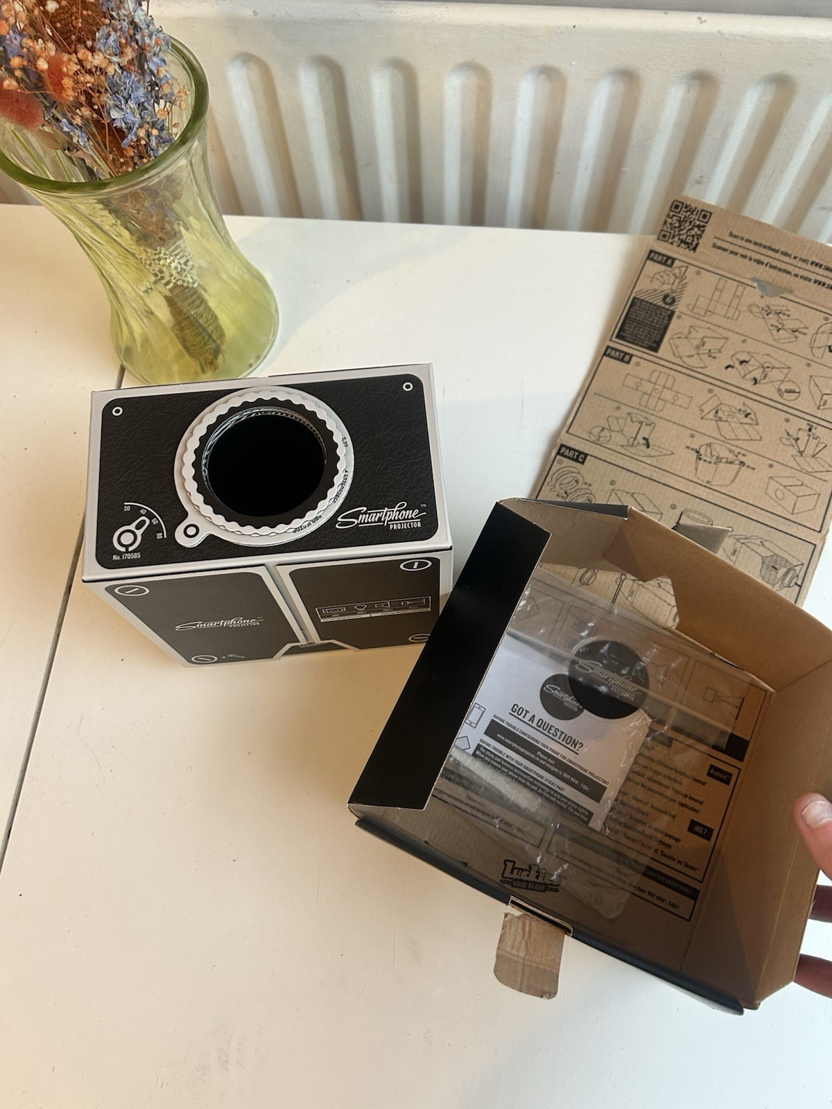 Vintage Style Smartphone TV Phone Cinema Projector image 5
