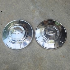 1973-87 Chevy 34 Ton Truck Hubcaps Hub Cap Lot Of 2 Dog Dish 12 Square Body