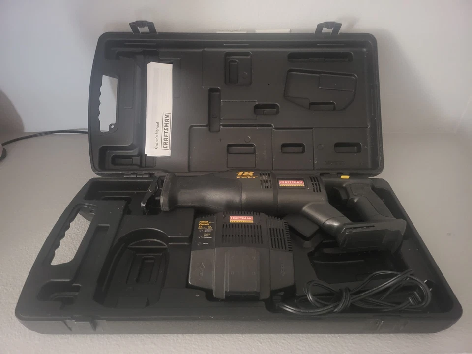 CRAFTSMAN PROFESSIONAL 18 VOLT RECIPROCATING SAW Case 1 HR Multi Charger Tested - Image 2 of 2