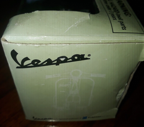 Moto scooter miniature new Ray 1:32 Vespa 125 6 Giorni 1952 new ray schuco italy - Foto 4 di 4