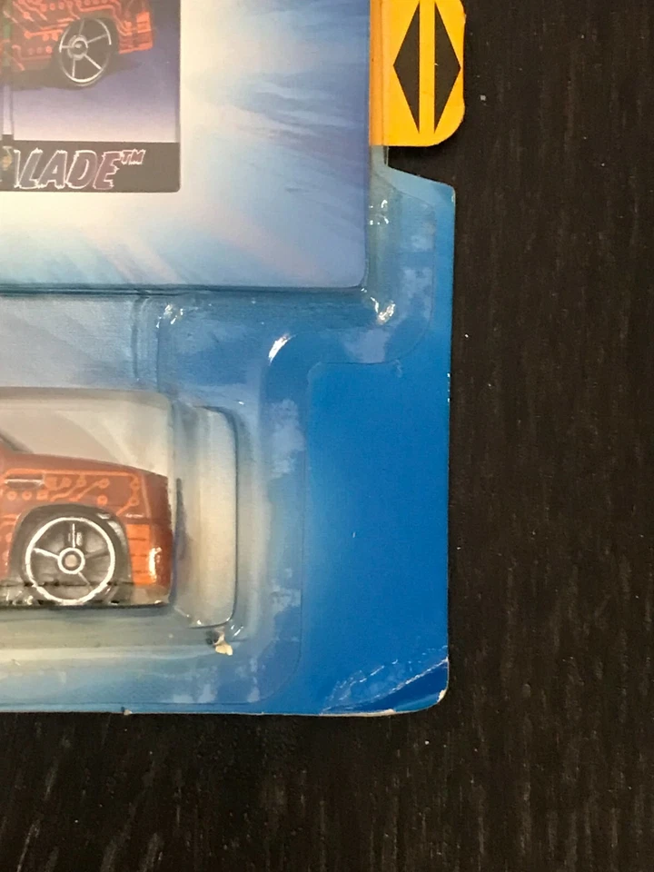 2009 HOT WHEELS - CADILLAC ESCADALE - COLOUR SHIFTERS CREATURES - SCALE 1/64 - Imagen 3 de 3