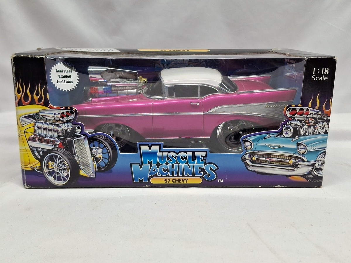 Muscle Machines 57 Chevy 1/18スケール　新品未開封 Muscle Machines Chevrolet 1:18 Scale Diecast & Toy Vehicles for