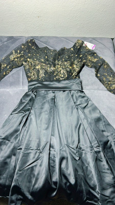 PROM BLACK DRESS,ELEGANT  BLACK ANG GOLD( SIZE 10-12)  COLORS 