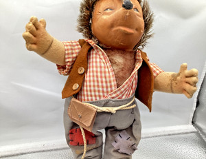 Vtg. 1950s Steiff 10" Hedgehog Mecki Plush Stuffed Animal in Outfit-Germany t33