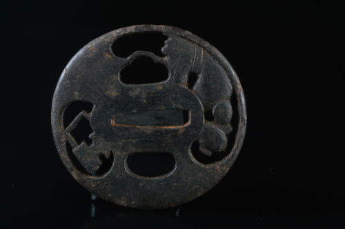 G5517: Japanese Old Iron Treasure Watermarks sculpture TSUBA Sword parts Katana - Picture 1 of 7