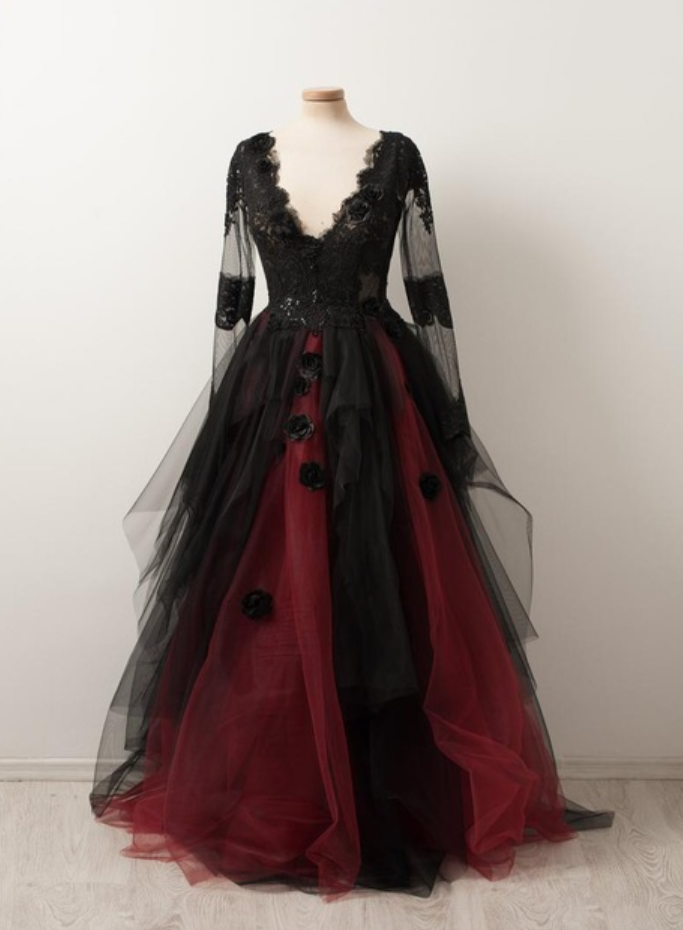 Gothic Wedding Dresses Black and Burgundy Lace Long Sleeves V Neck