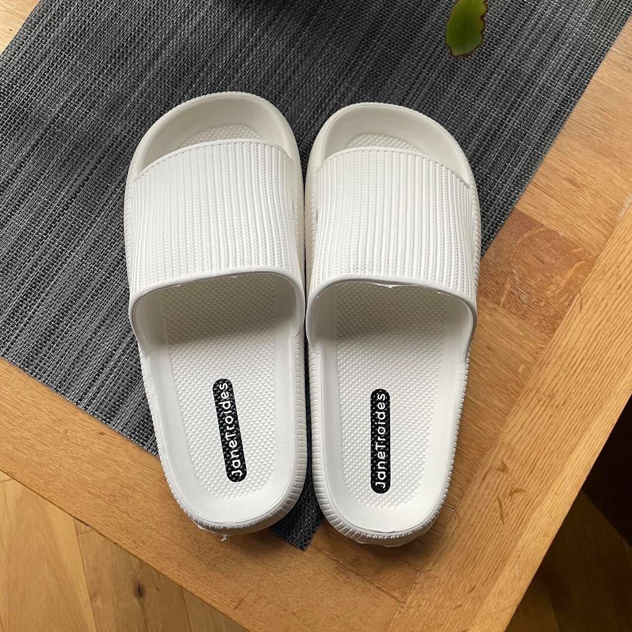 SAOLA Sliders Slippers for Women and Men Thick Platform Soft Sole JaneTroide UK4