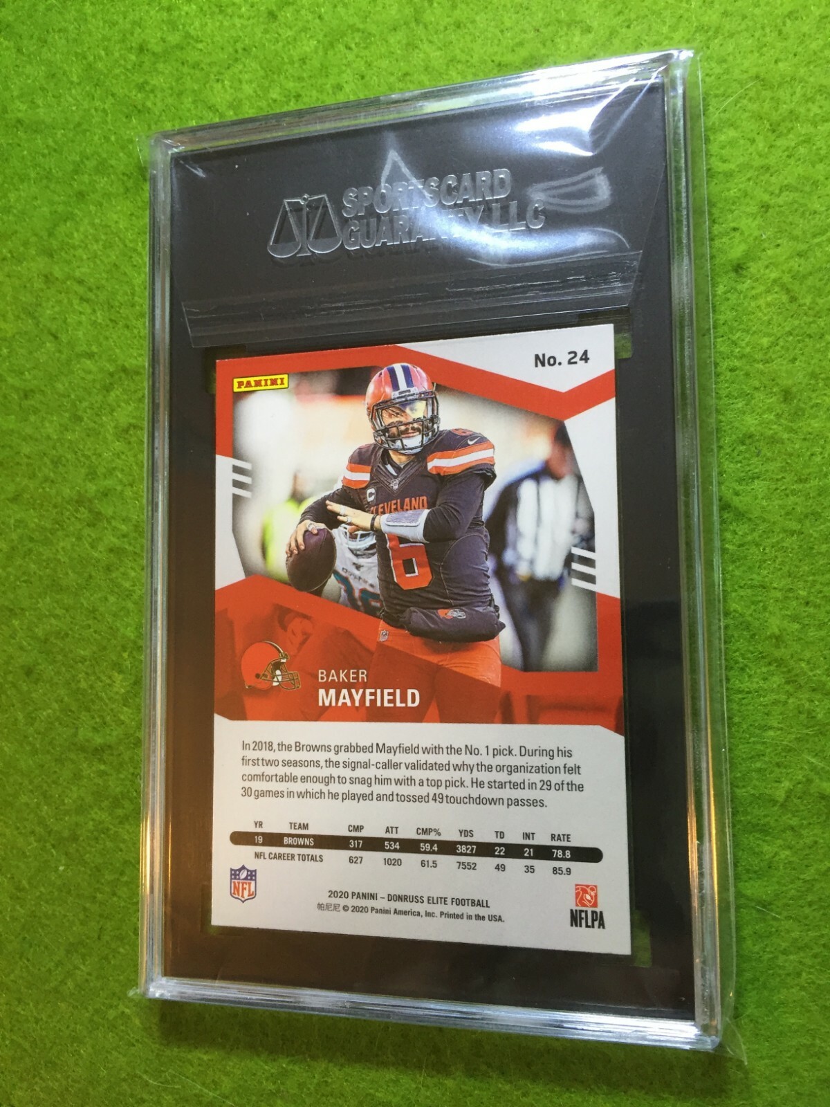 BAKER MAYFIELD RAZZLE DAZZLE PRIZM CARD GRADED SGC 9.5 BROWNS 2020 Elite  SSP