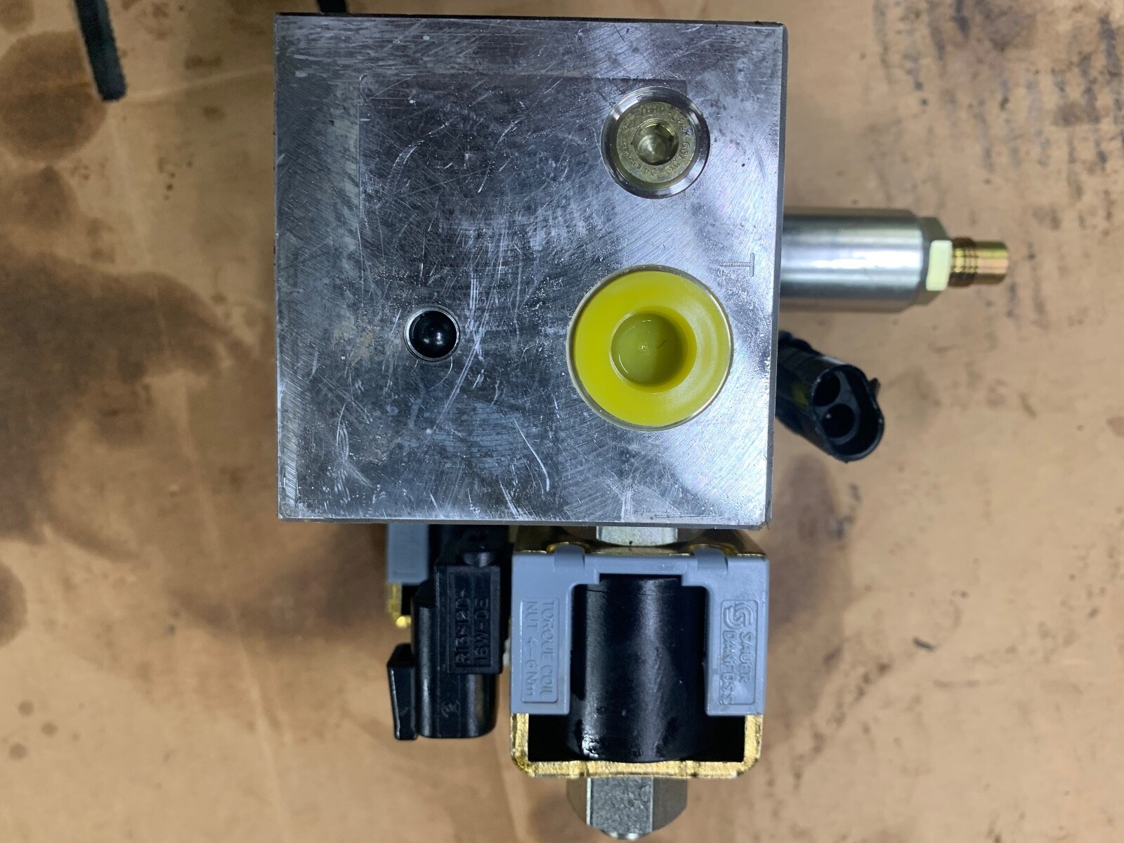 NEW park brake valve 2 speed fits New Holland Case OEM 87756433 