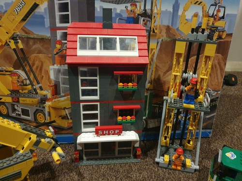 LEGO City Construction Site 7633 Retired, 100%complete in box with Instructions - Picture 5 of 12