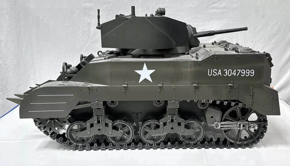 21st Century Toys Ultimate Soldier 1:6 Scale WWII M5 Stuart Tank (Non RC) - Image 3 of 4