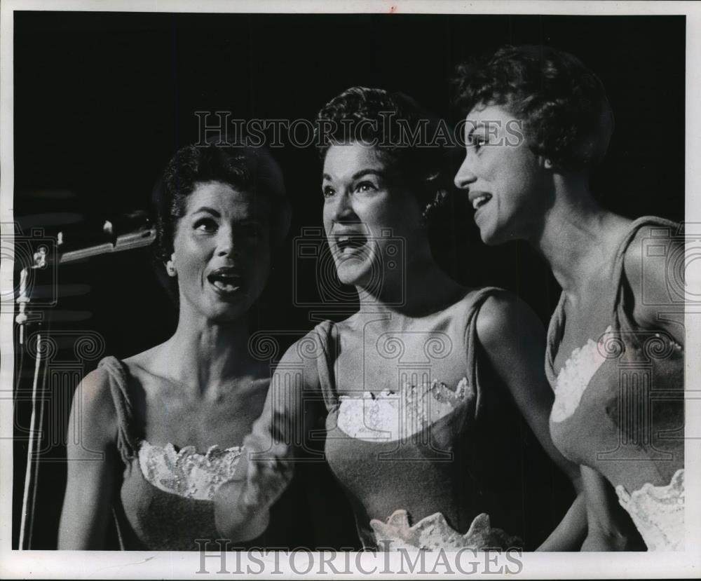 1957 Press Photo The McGuire Sisters, Christine, Phyllis & Dorothy, performing.