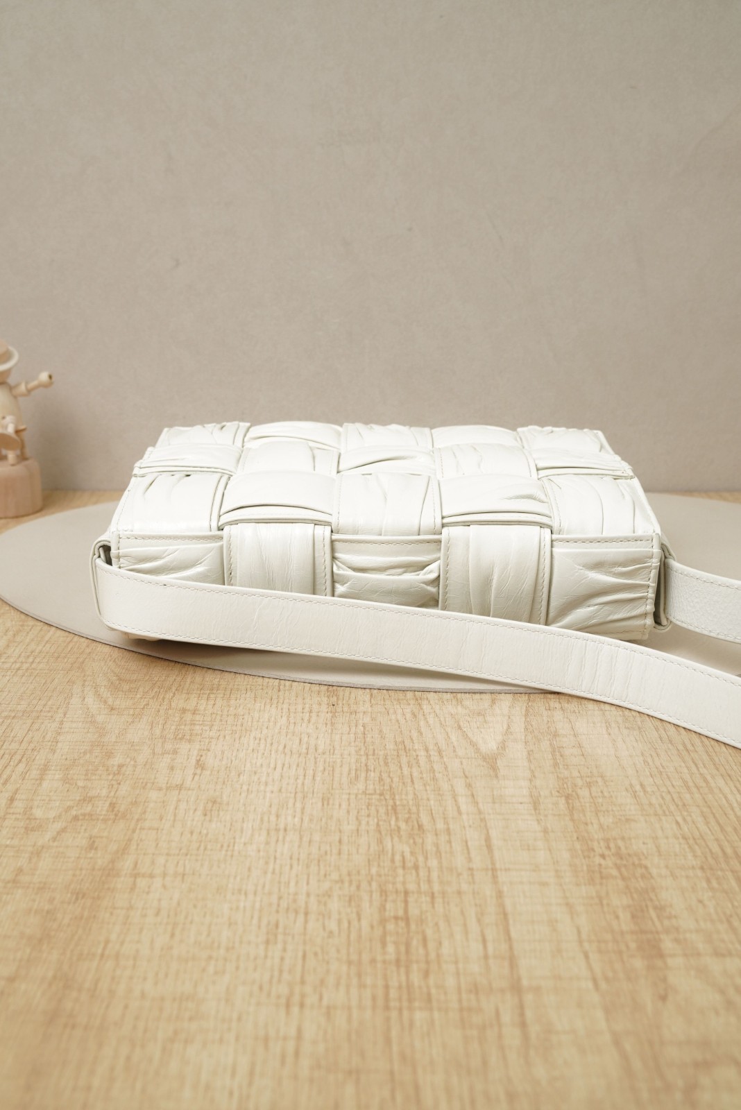 Bottega Veneta Cassette Shoulder Bag White Calfskin/Dustbag Tag thumbnail 10