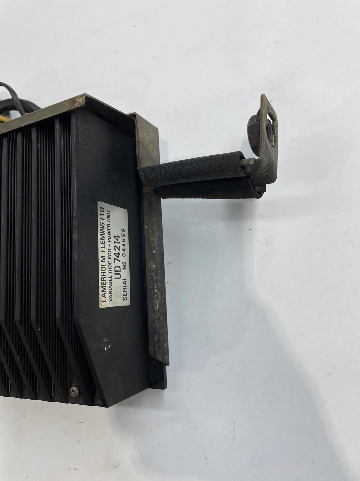 1995 Rolls Royce Silver Spur Ride Control Module Unit ECU OEM UD74214