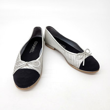Chanel Two-Tone Flat Shoes 119417