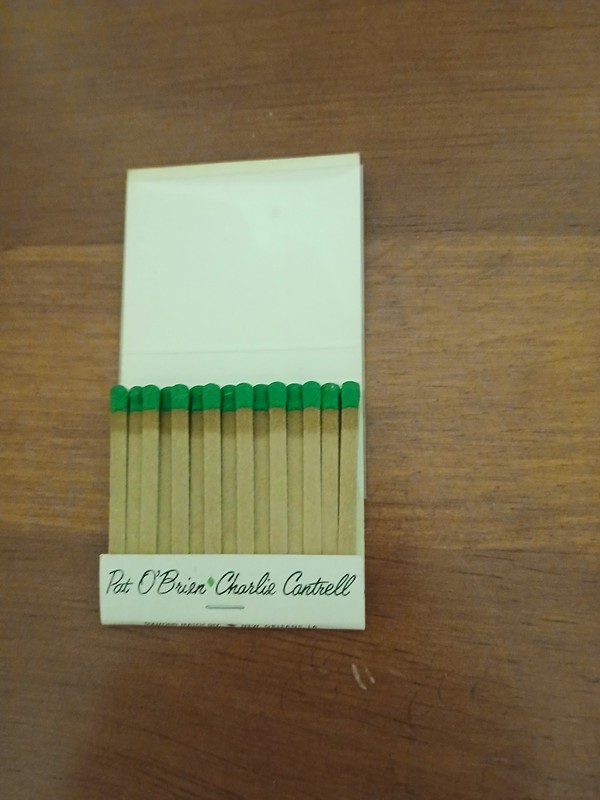 Pat O'Brien Charlie Cantrell French Quarter VTG UNSTRUCK MATCHBOOK Pic Holder