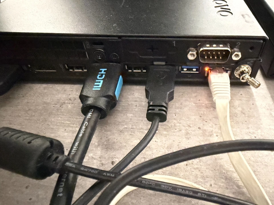 Lenovo ThinkCentre M720q (Tiny)-  Intel Core i5-9400T 8GB RAM 256GB SSD (4) - Bild 4 von 4