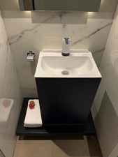 Modern Portable Sink Self-Contained Mobile Hand Wash Station 10L Water Tanks