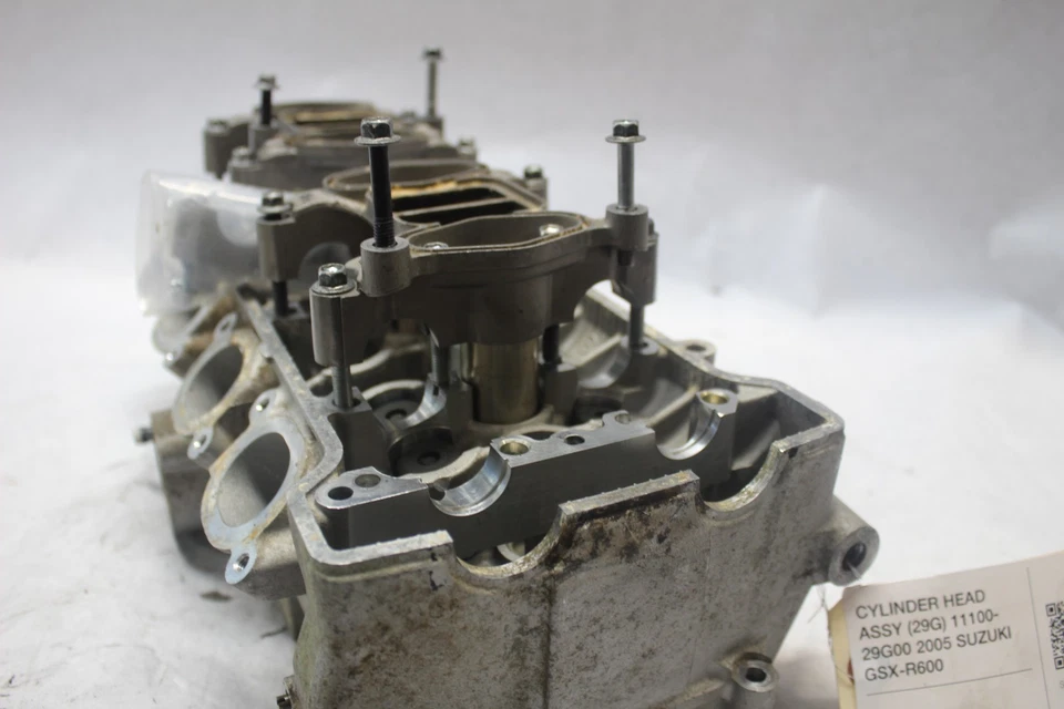 MONTAJE DE CULATA (29G) 11100-29G00 2005 SUZUKI GSX-R600 Foto 3 de 4