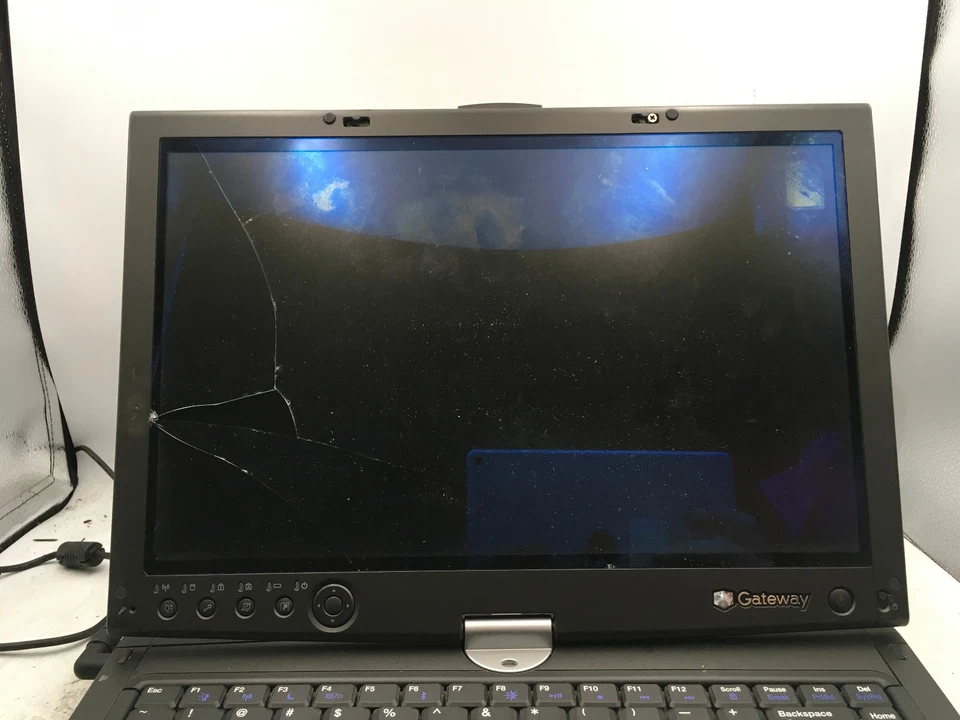 GATEWAY TA7 - FOR PARTS/BROKEN LCD - INTEL CORE 2 DUO T7500 - NO RAM - READ - BB - Image 2 of 4