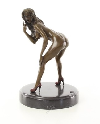 Erotische Bronzefigur,Sinnlichkeit,  weiblicher Akt, Erotikfigur