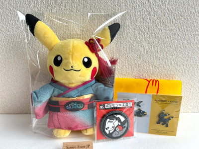 Pokemon Kogei Crafts Exhibition Limited Pikachu Plush, Can badge, Umbreon pins
