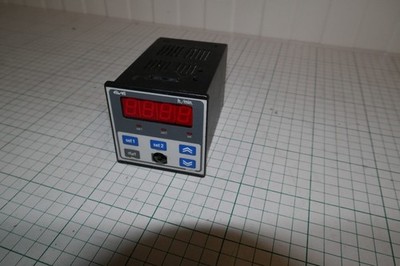 ELIWELL  EWPH 490 Electronic Programmable Timer EWPH490 TH2B1700