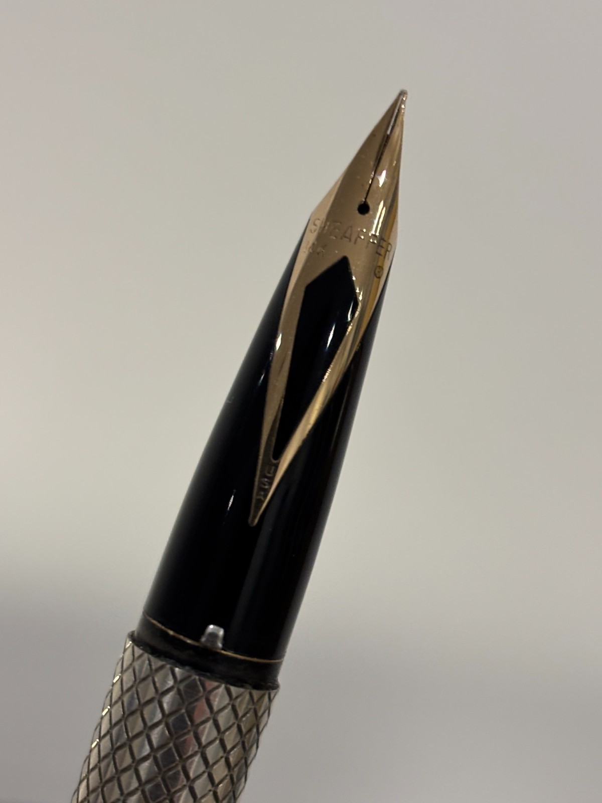 Sheaffer — Fountain Pen — Fine (F) nib — fountain pen for sale on Nibfolio — photo 4